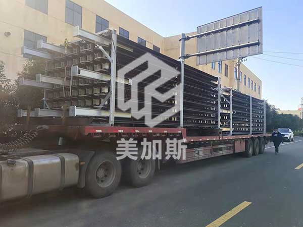 1645519139489529.jpg 氣化器-半導(dǎo)體項目(黑色氧化)-3000方空溫氣化器2臺.jpg